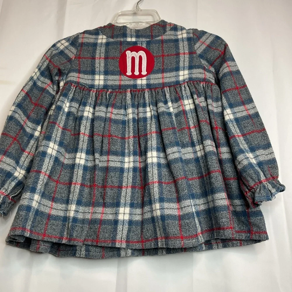Hannah Kate girls 8 plaid dress with M on front - Picture 3 of 8